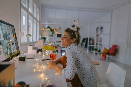 preview image - Top tips to stay social when distant, this festive season.